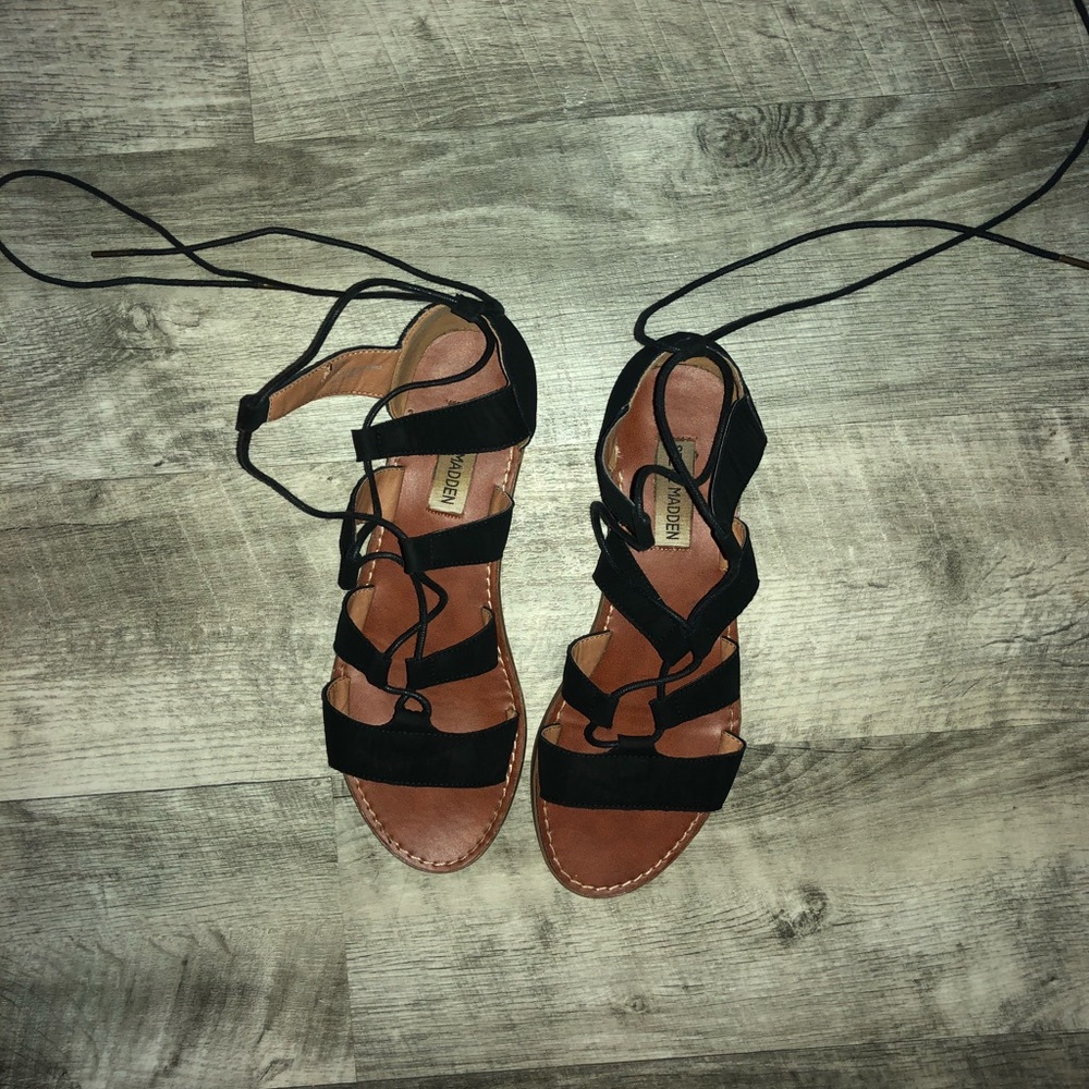 Steve Madden black sandals